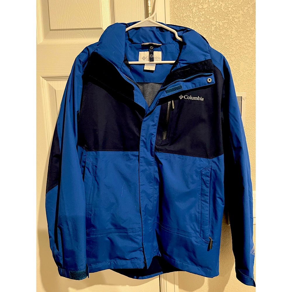 Columbia mens waterproof jacket in Size S